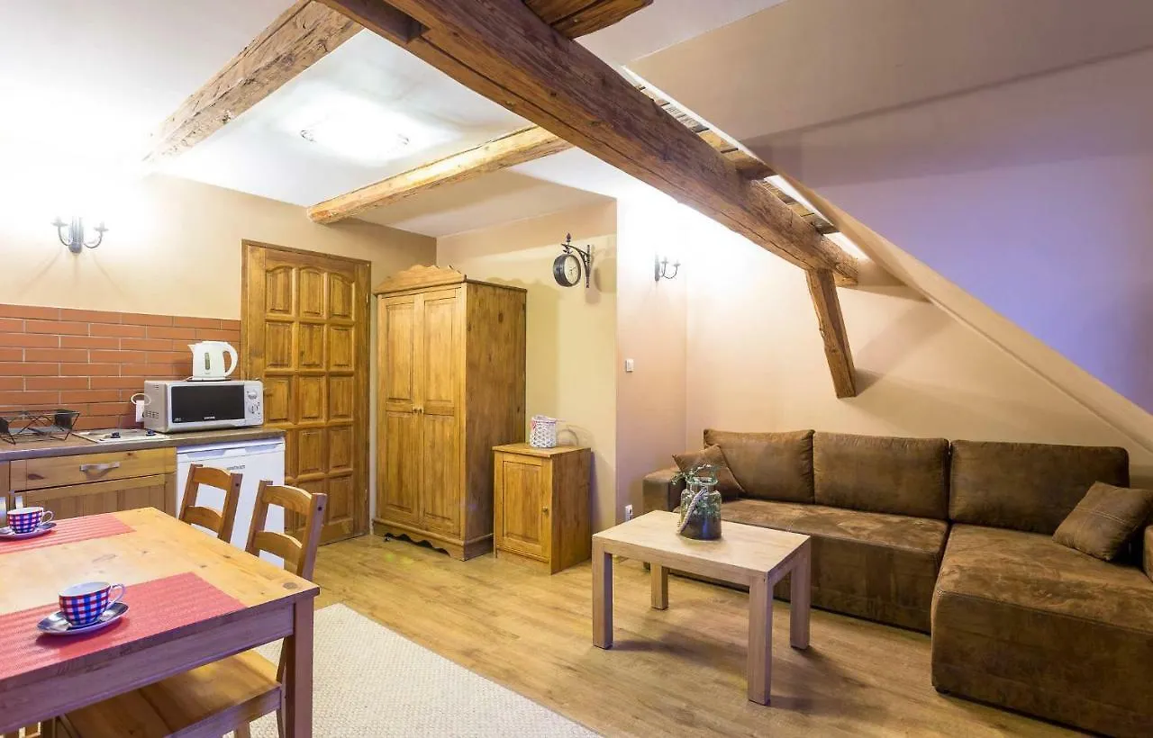 Apartamenty I Pokoje Aneta Piechowice  Guest house